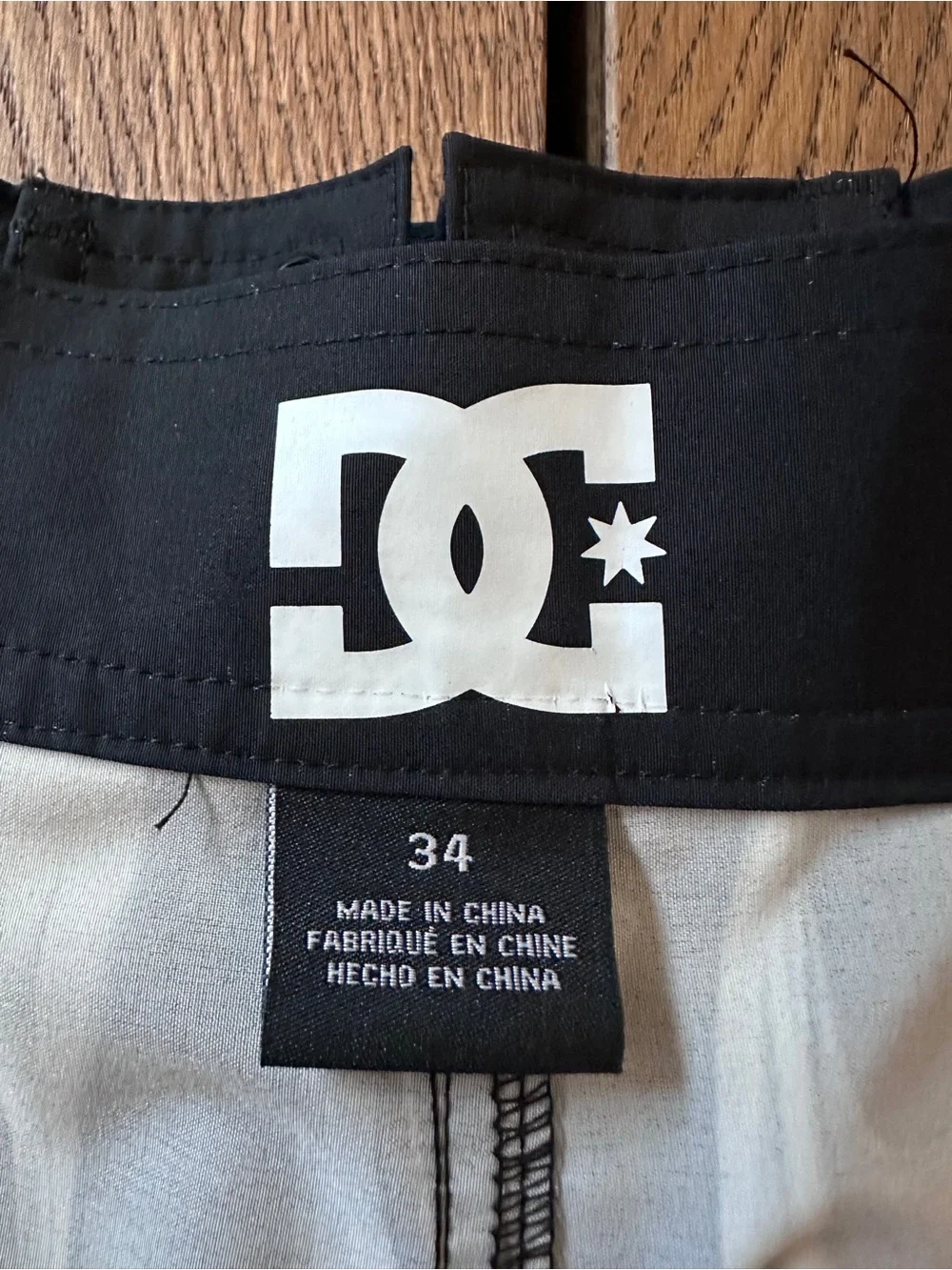DC Shoes Gray/Black Flames Print Sylem 21 Board shorts Size 34